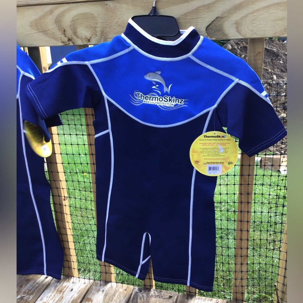 Thermalskinz wetsuit. Childrens sz 8 & 10 available